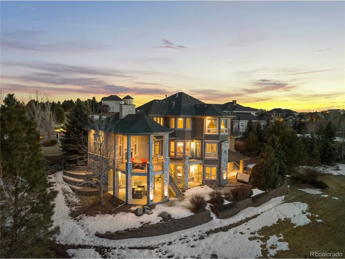 Photo of 8737 Ridgepoint Dr