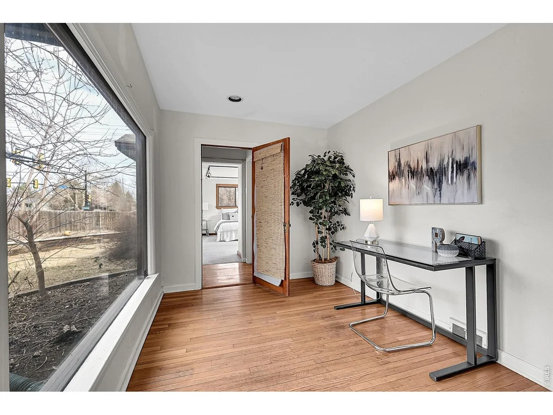 Photo of 1850 Iris Ave