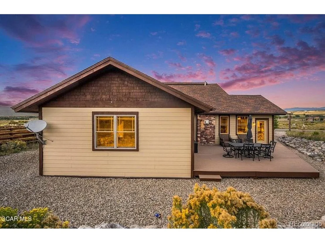 Photo of 809 Saddle Ridge Cir