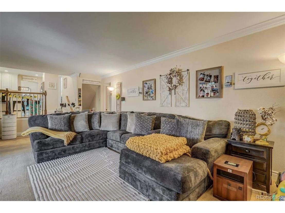 Photo of 7 Belaire Dr