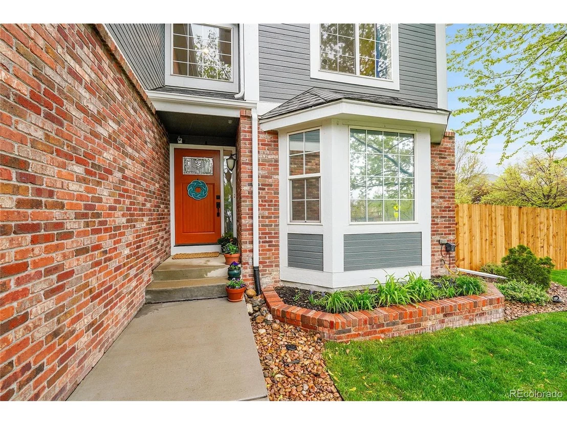 Photo of 1101 Ridgeview Cir