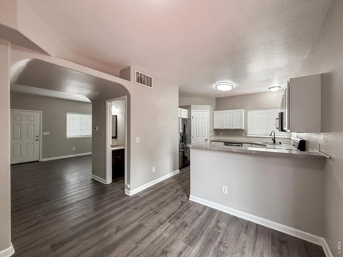 Photo of 918 Cliffrose Way