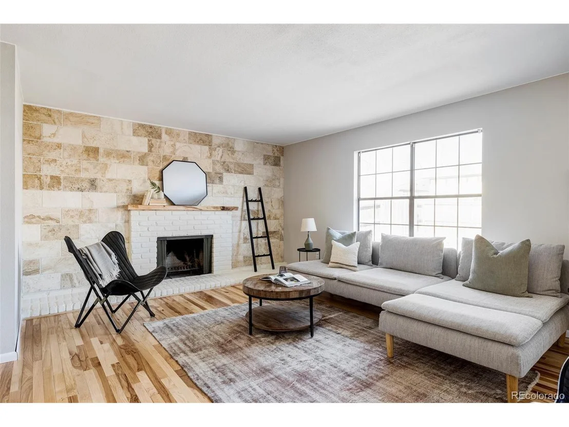 Photo of 8174 Field Cir