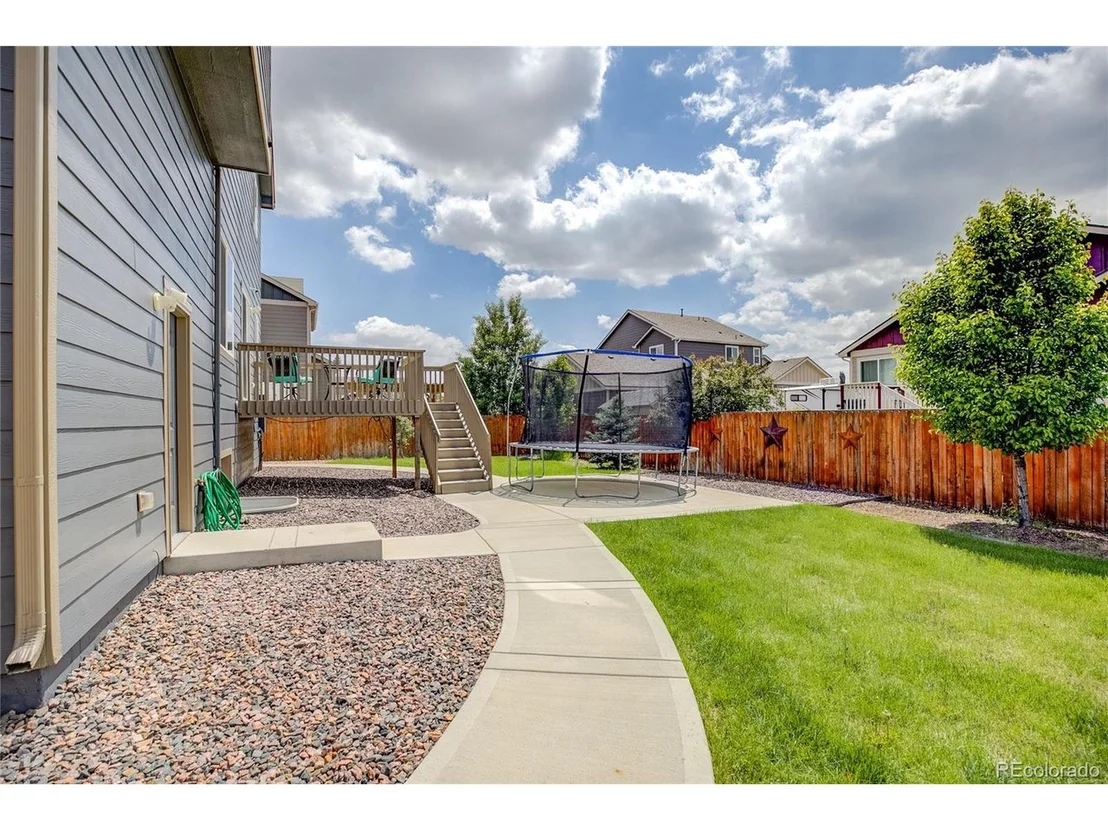 Photo of 669 N 16th Way