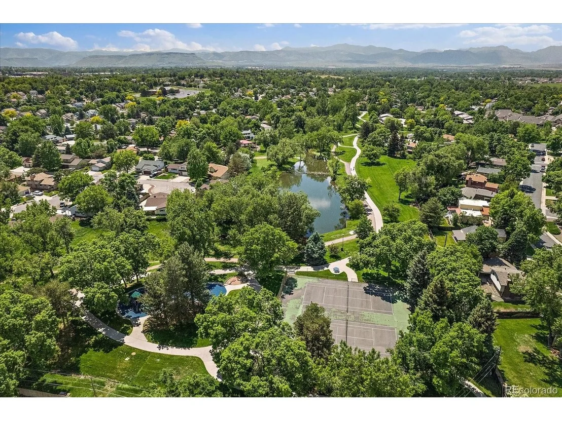 Photo of 6810 Simms Ct