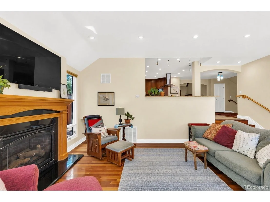 Photo of 520 Colorado Blvd