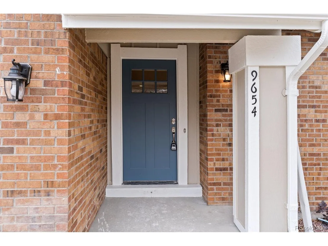 Photo of 9654 W 87th Cir