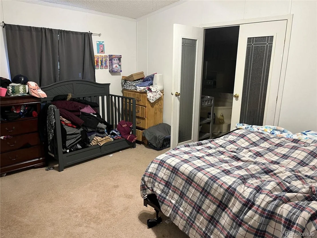 Photo of 916 Maple Dr