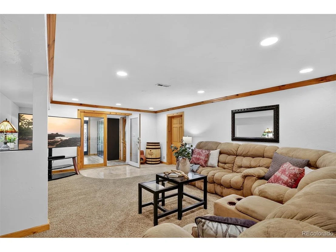Photo of 7908 Beverly Blvd