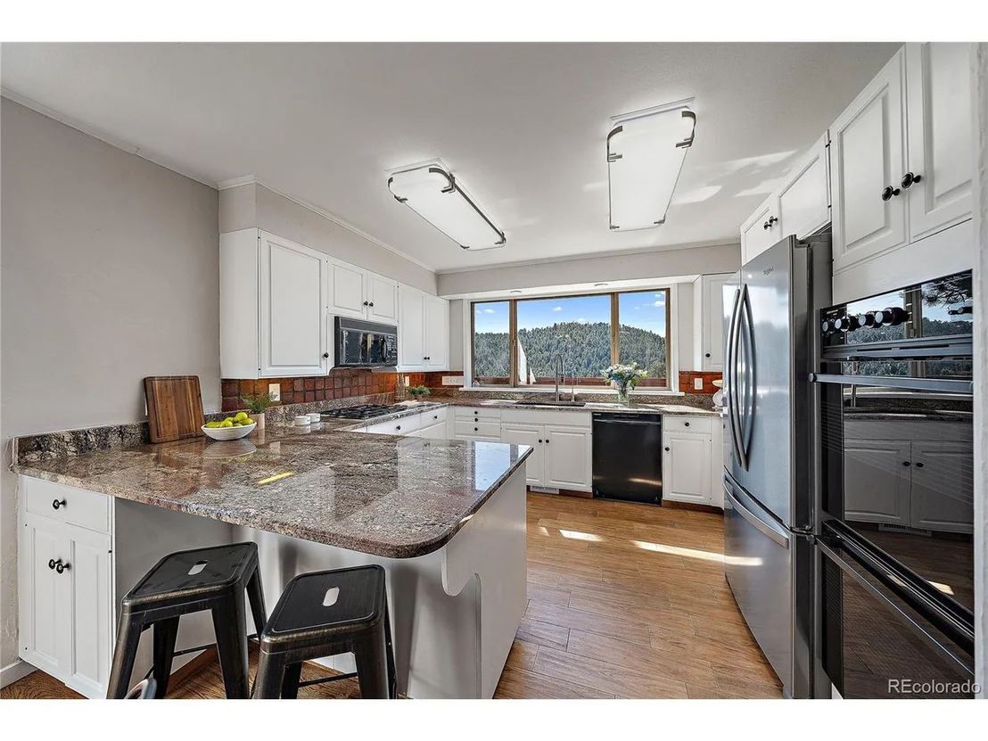 Photo of 6537 Vesuvius Rd