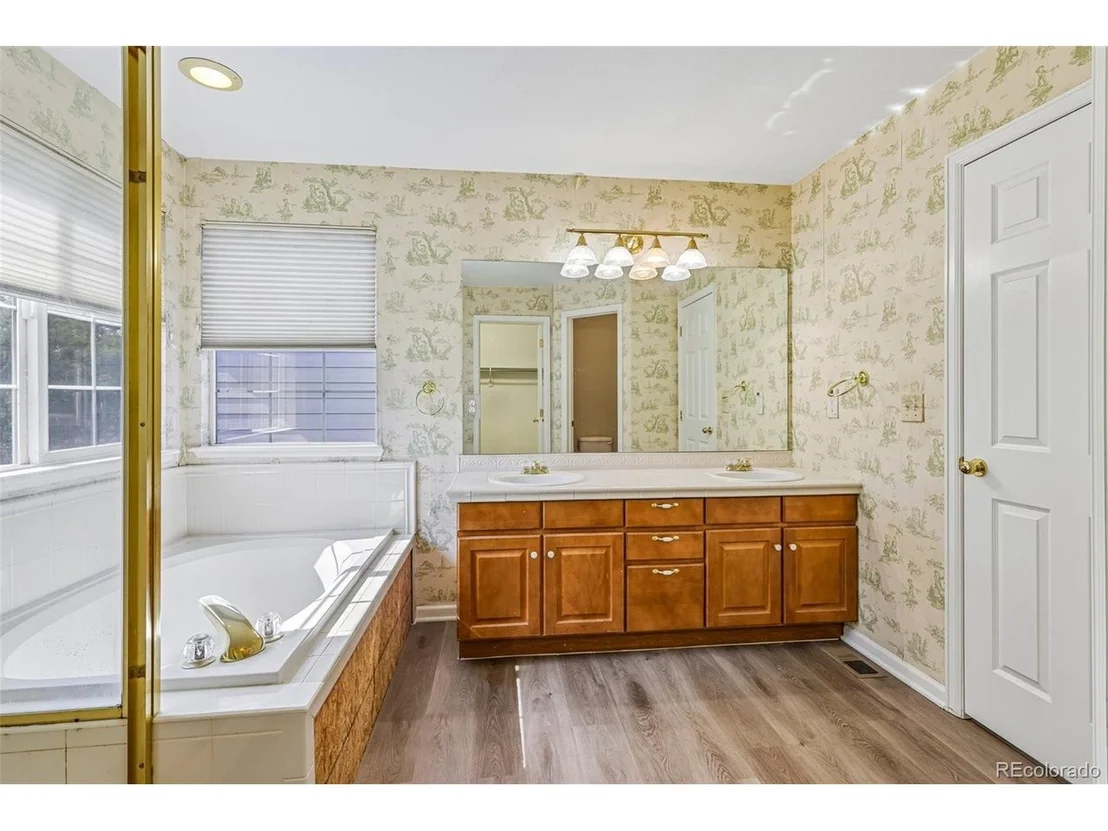 Photo of 5974 Sparrow Ave