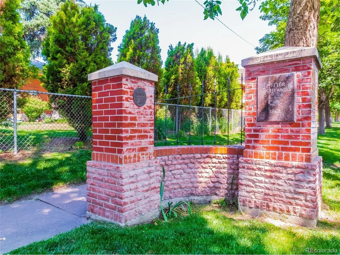Photo of 3336 Bryant St
