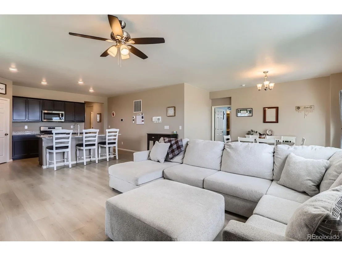 Photo of 10238 Stagecoach Ave