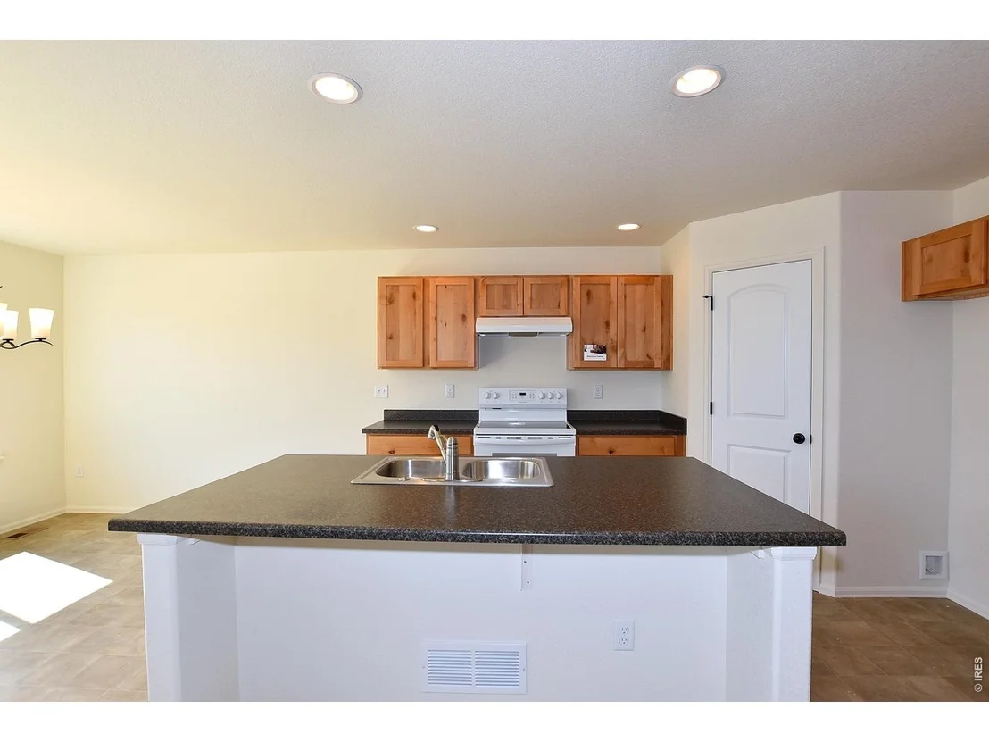 Photo of 2412 Juno Ln