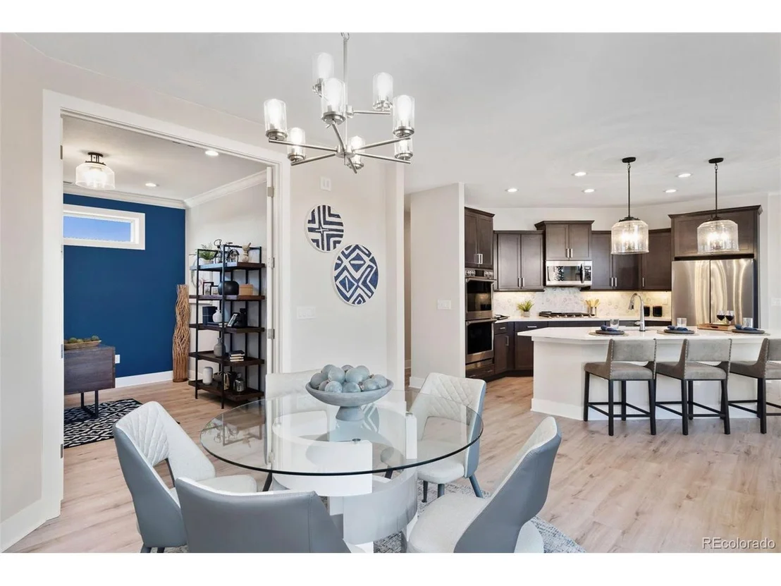 Photo of 335 Josef Cir