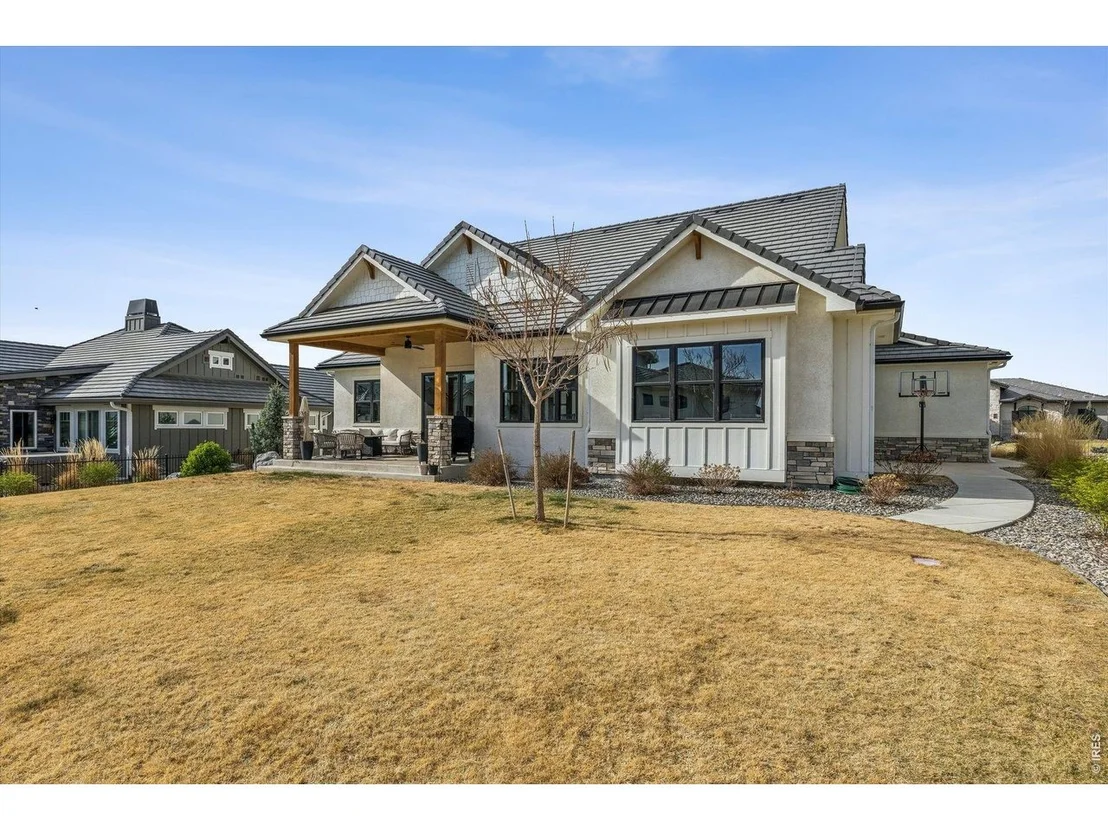 Photo of 2355 Sugarloaf Rd
