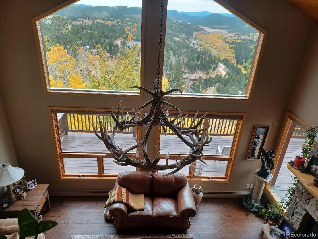 Photo of 1302 Royal Ridge Dr