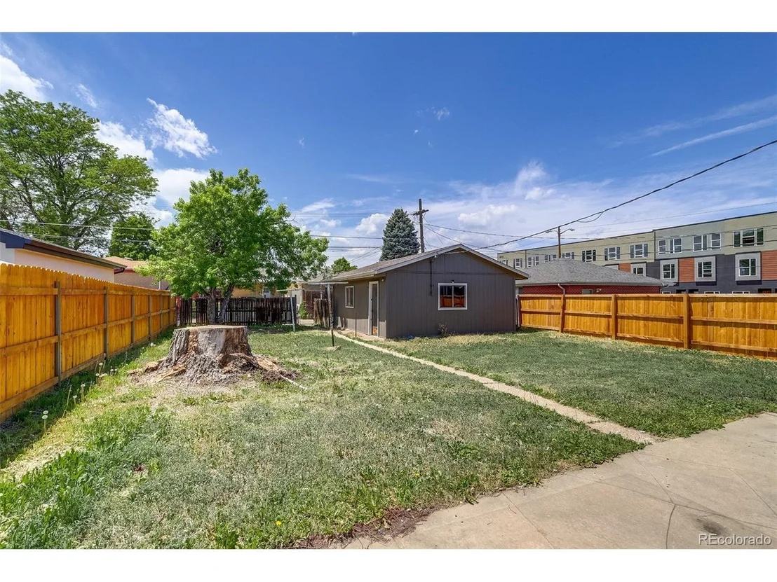 Photo of 3685 Jasmine St
