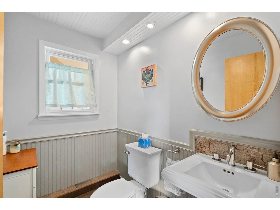 Photo of 526 Brook Rd
