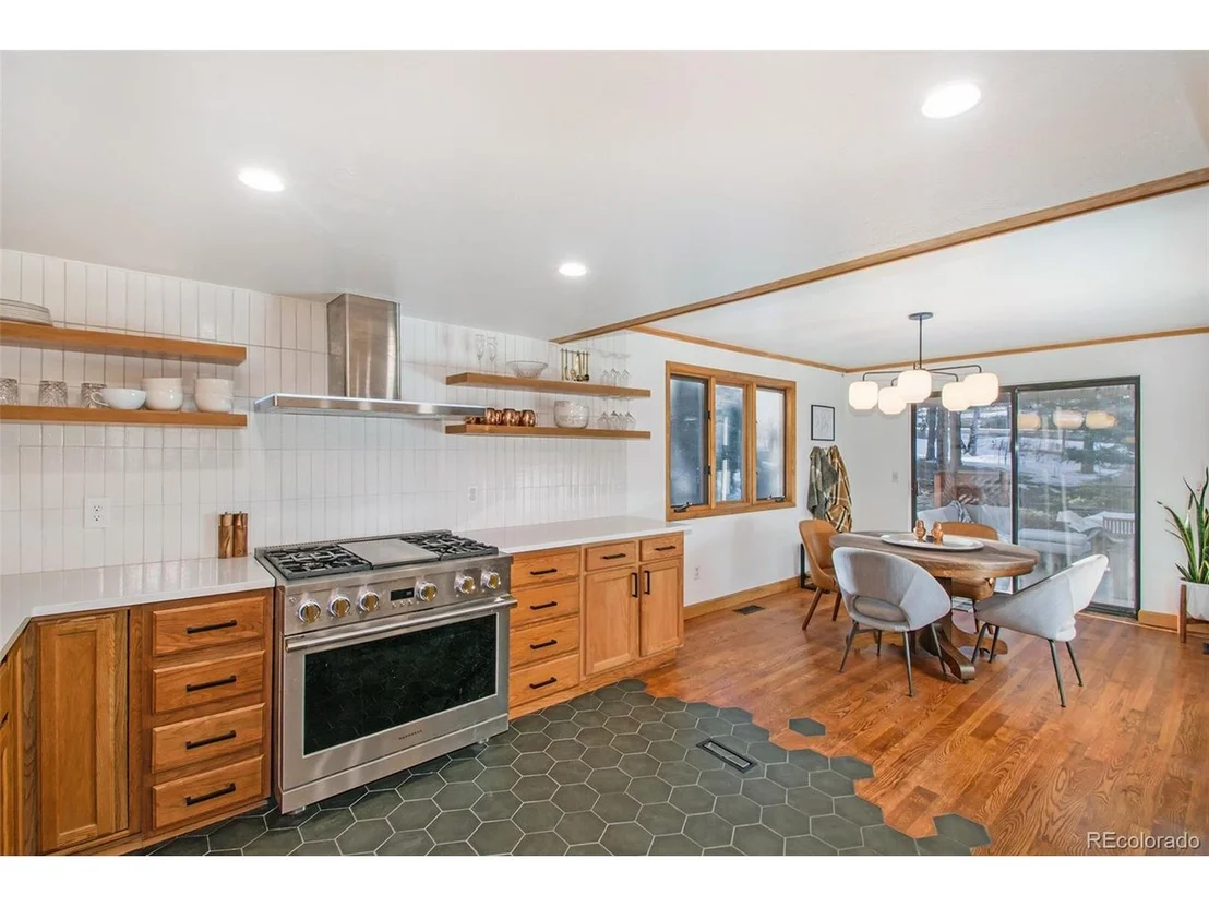 Photo of 5127 Knotty Pine Ln