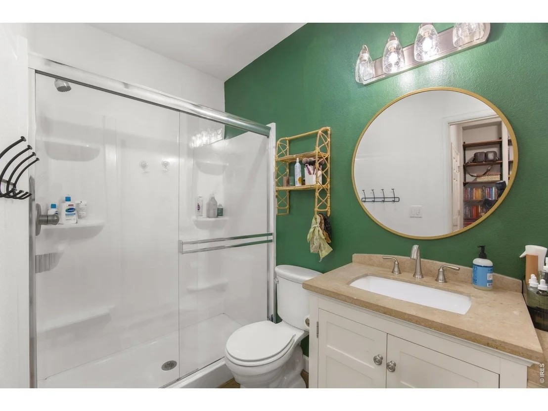 Photo of 6386 Mayfair Ave