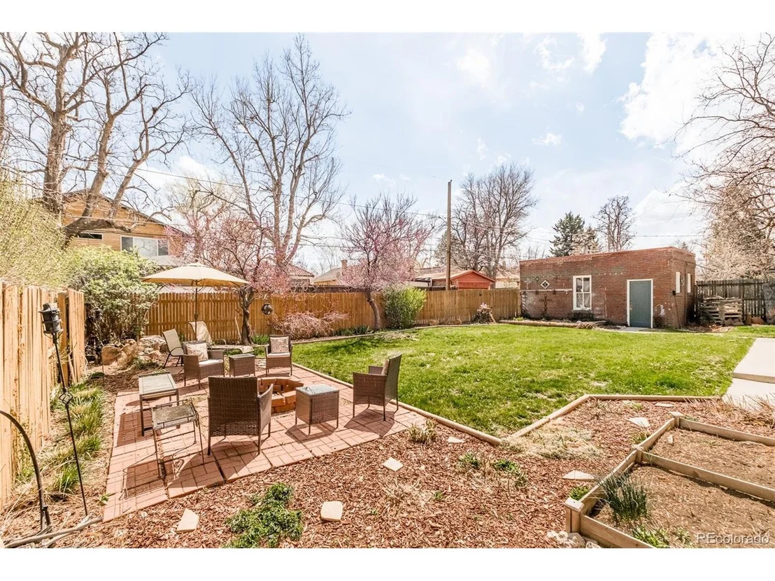 Photo of 2556 Eudora St