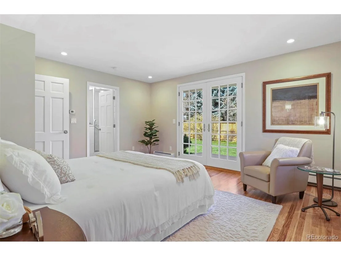 Photo of 255 Mohawk Dr