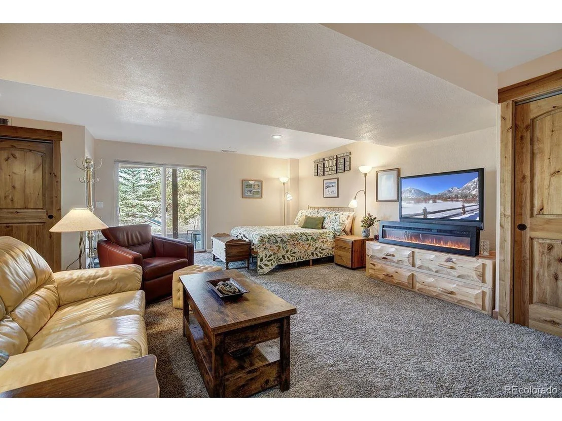 Photo of 379 Hummingbird Cir