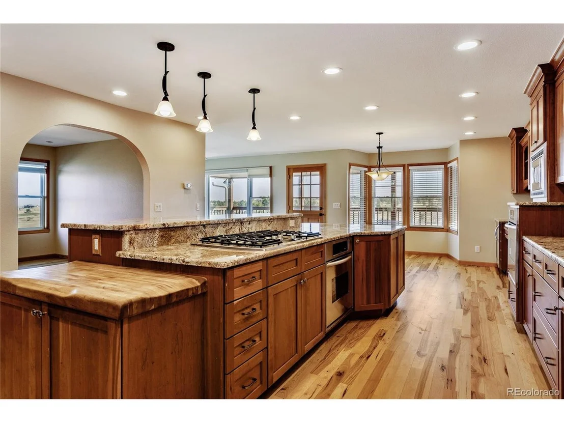 Photo of 6976 Hillpoint Pl