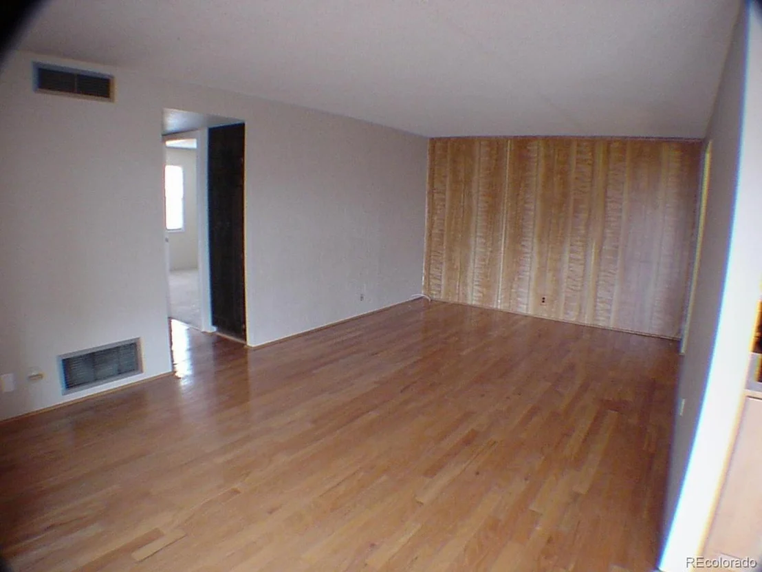 Photo of Unit 262 at 805 29th St