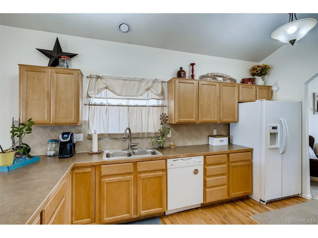 Photo of 5175 Remington Ave