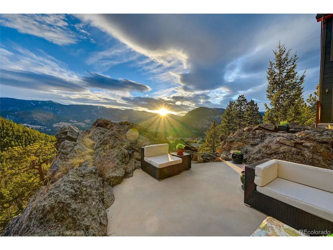 Photo of 632 Aspen Ln