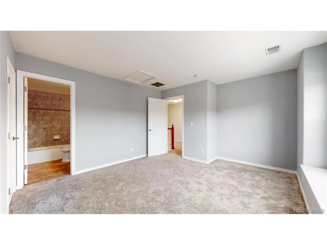 Photo of 15548 W 75th Pl