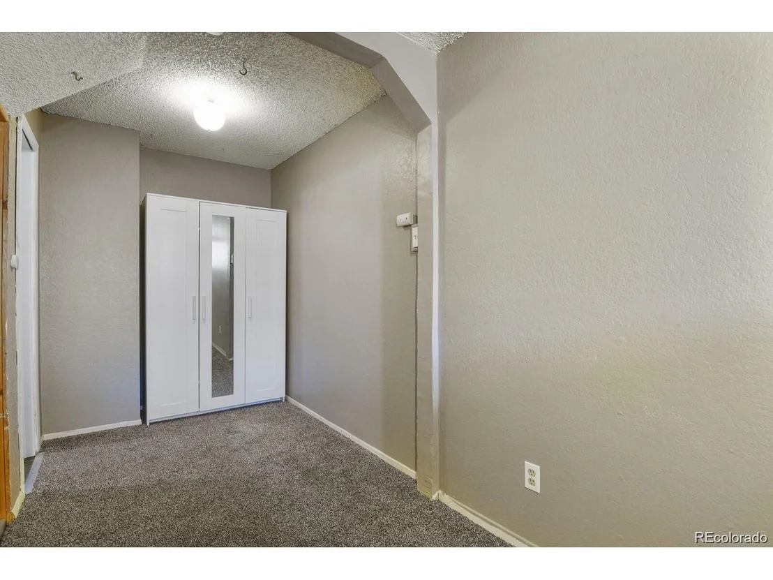Photo of Unit 19S at 3035 Oneal Pkwy