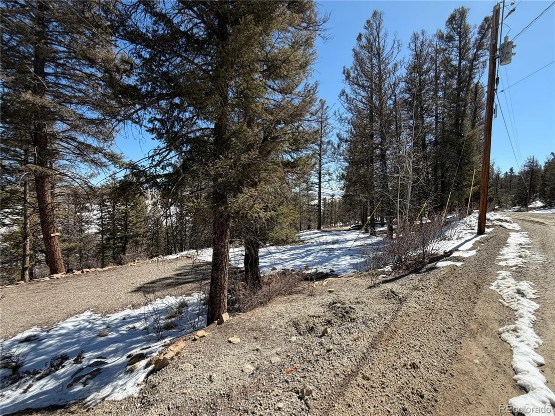 Photo of 806 Middle Fork Vis