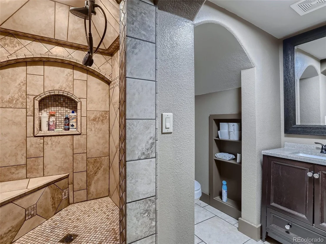 Photo of 8822 Cloverleaf Cir