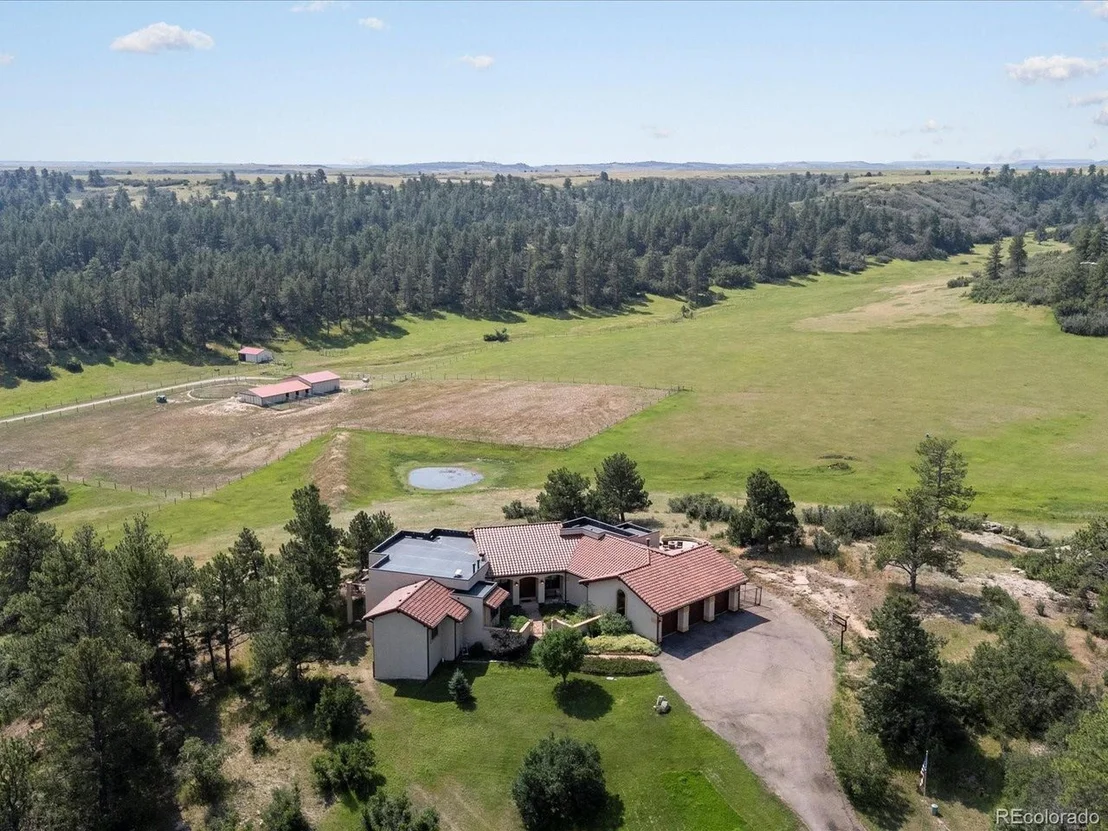 Photo of 1611 Castle Pointe Dr