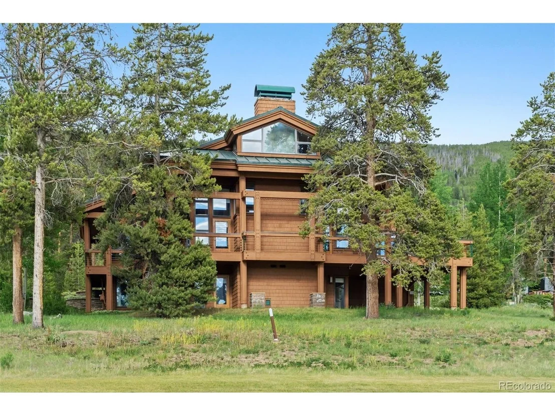 Photo of 204 Clover Ln