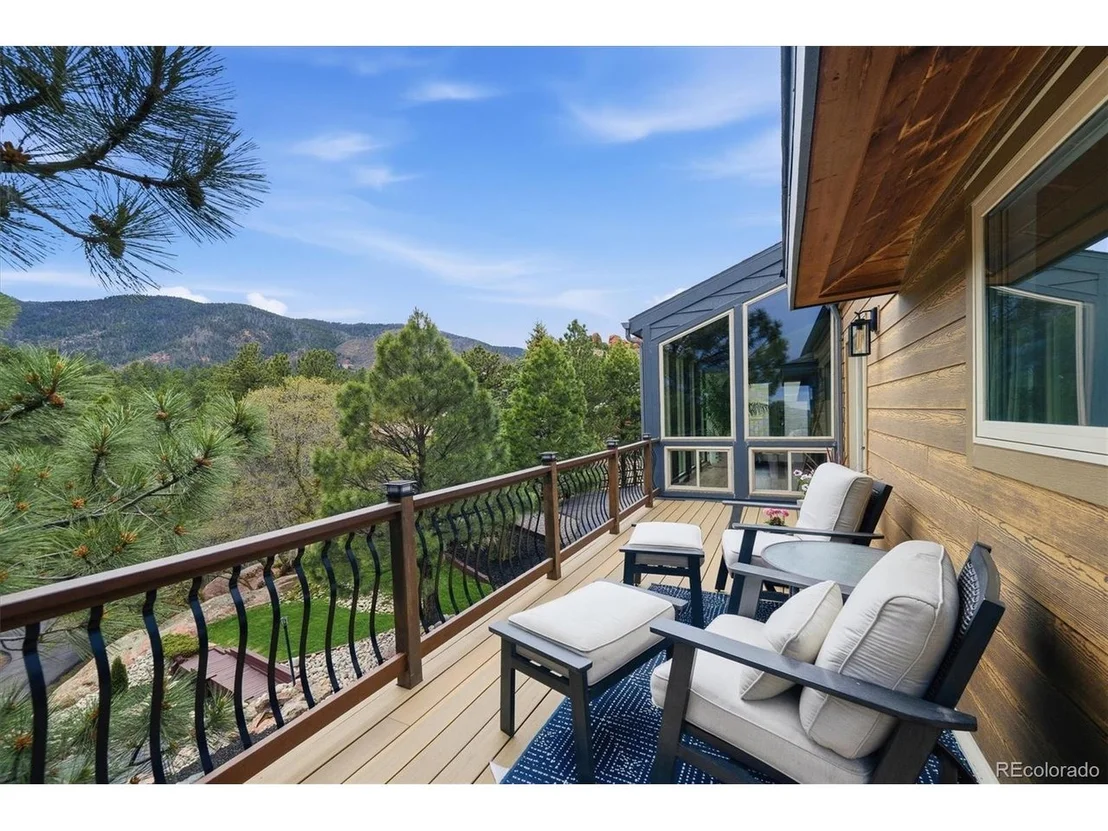 Photo of 6195 Apache Dr