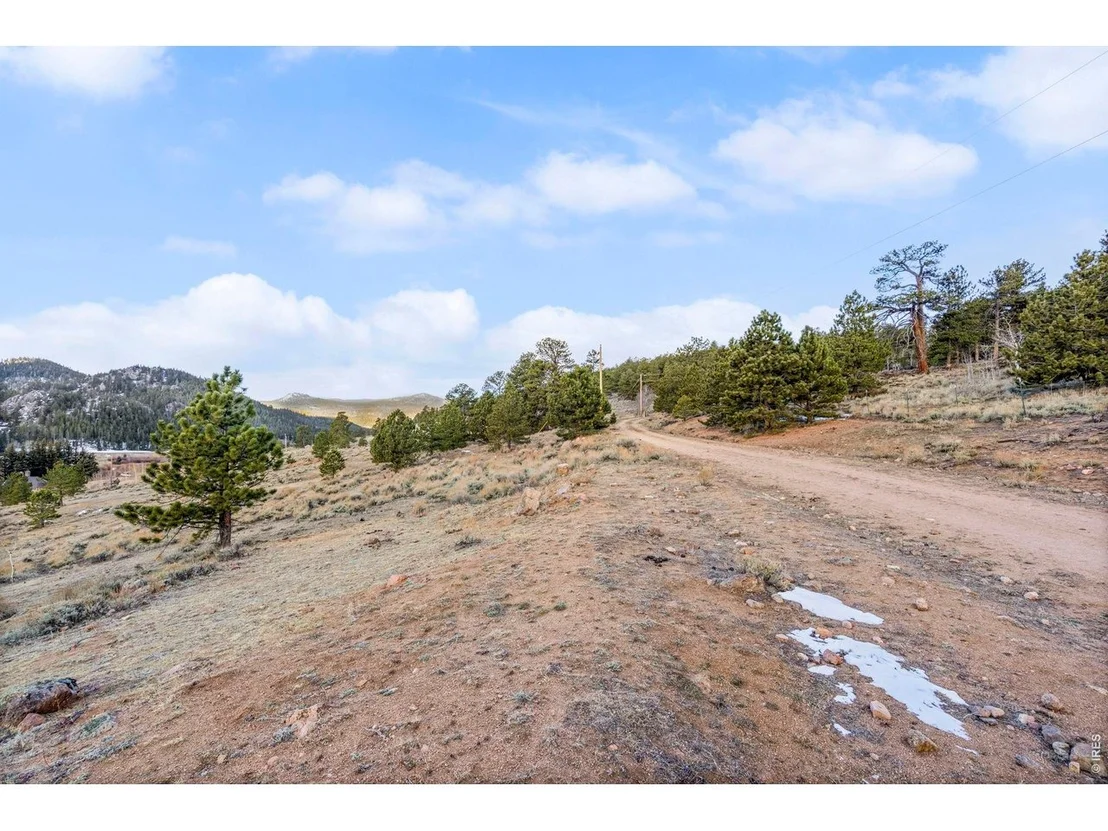 Photo of 215 Murdock Dr