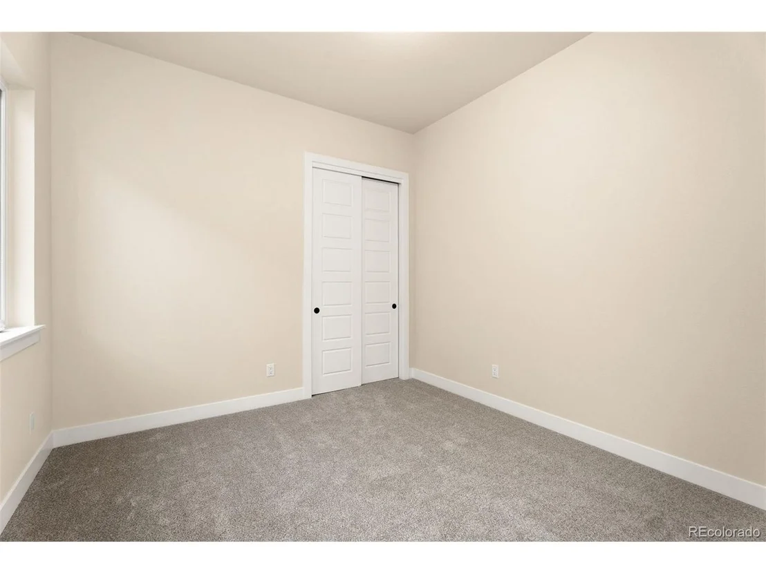 Photo of 1728 Barefoot Dr