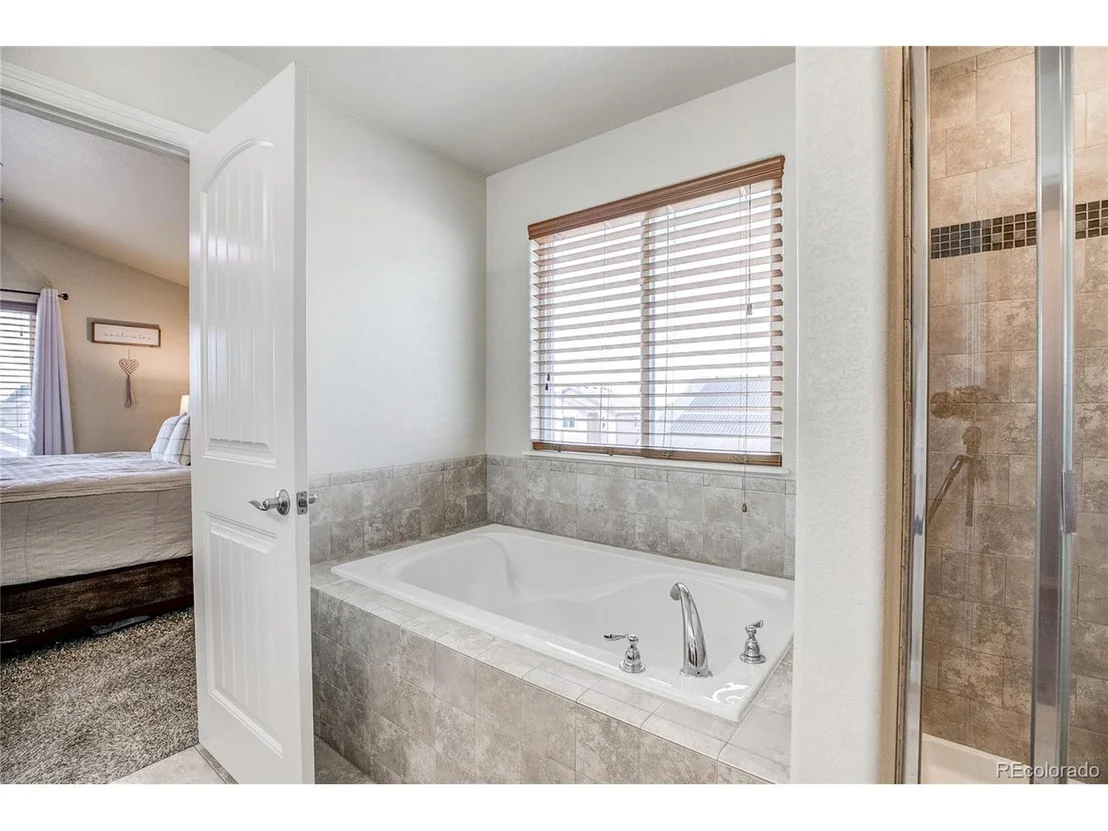 Photo of 669 N 16th Way