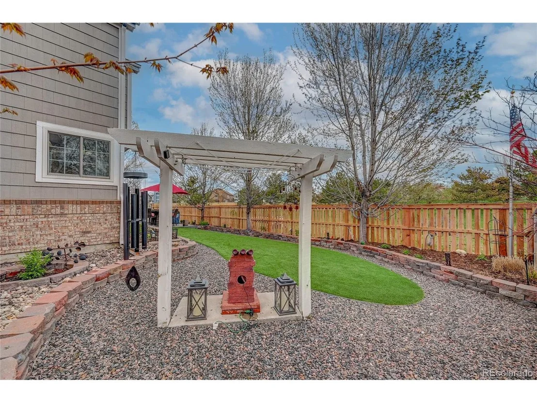 Photo of 10464 Longleaf Dr