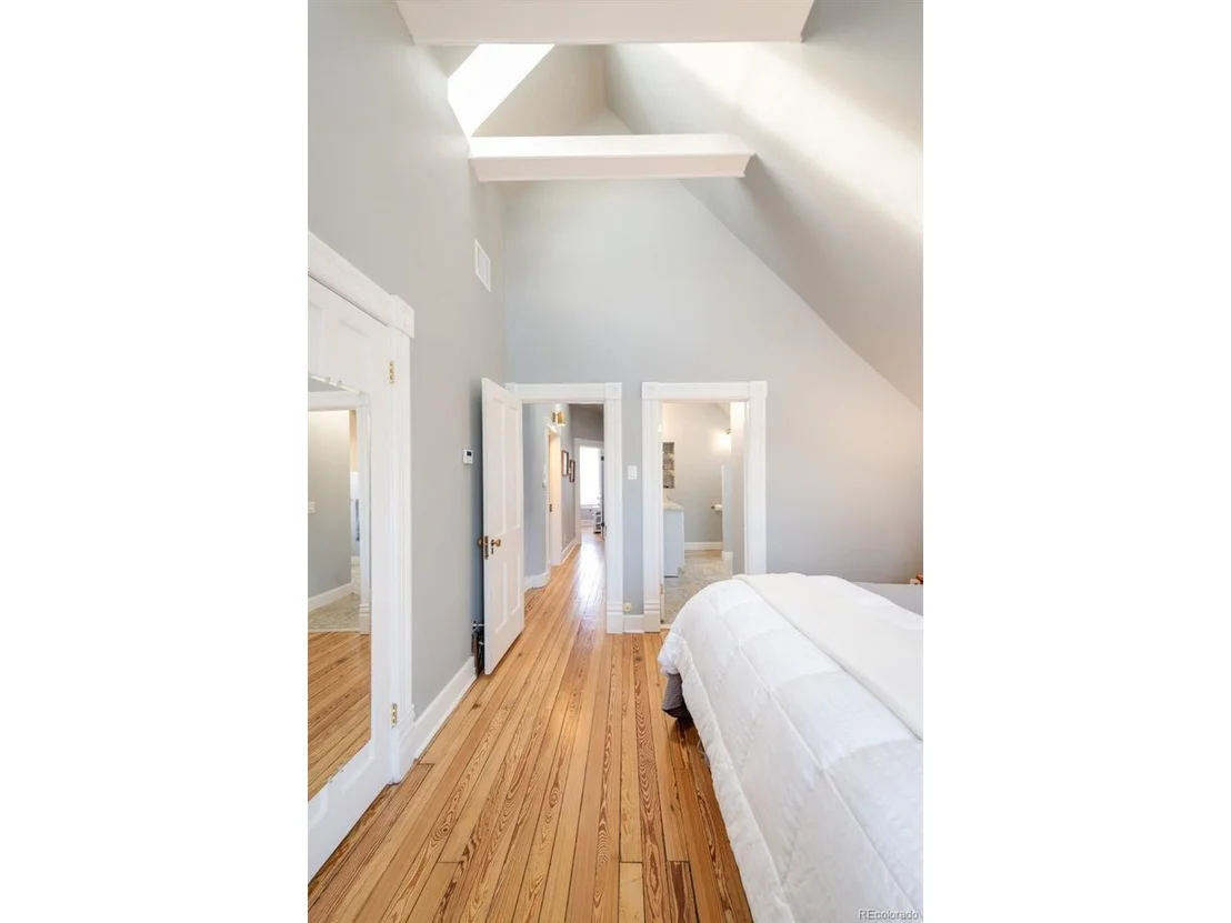 Photo of 3349 Bryant St
