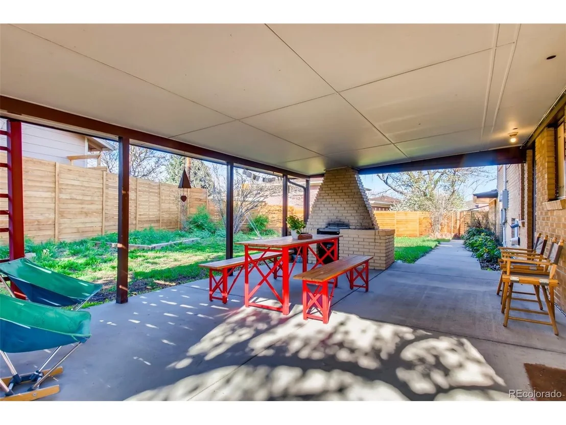 Photo of 7860 Robin Ln