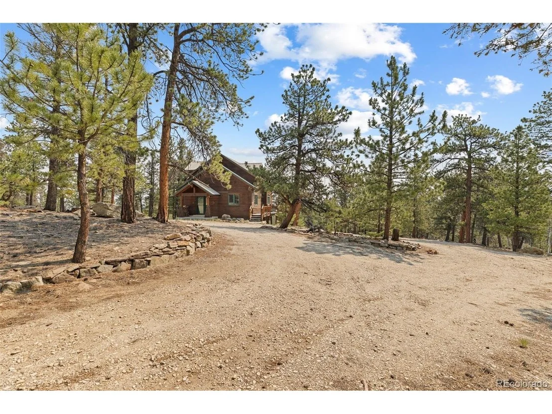 Photo of 559 Bellows Rd
