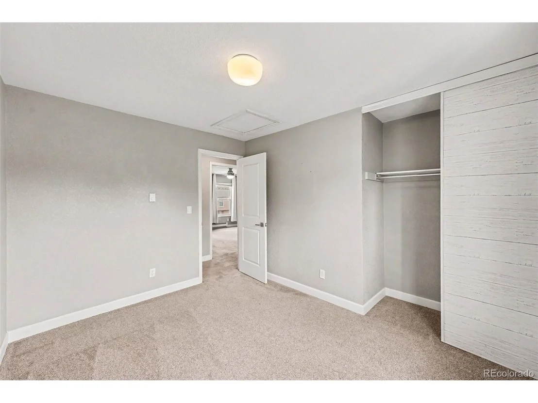 Photo of 1025 Maple Dr