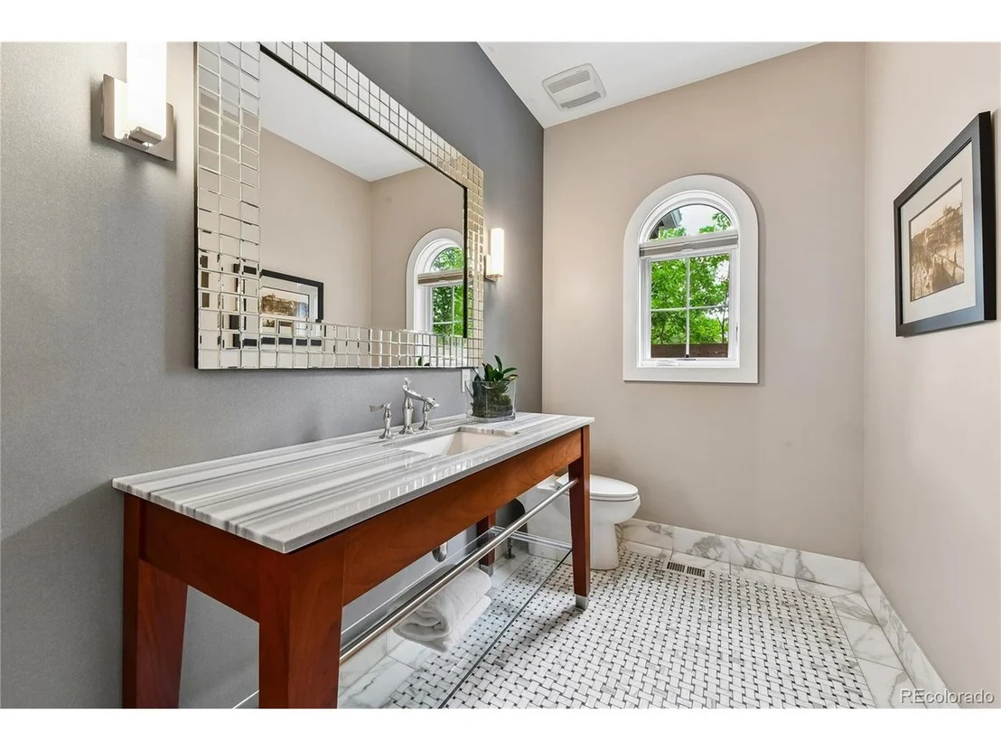 Photo of 771 Jasmine St