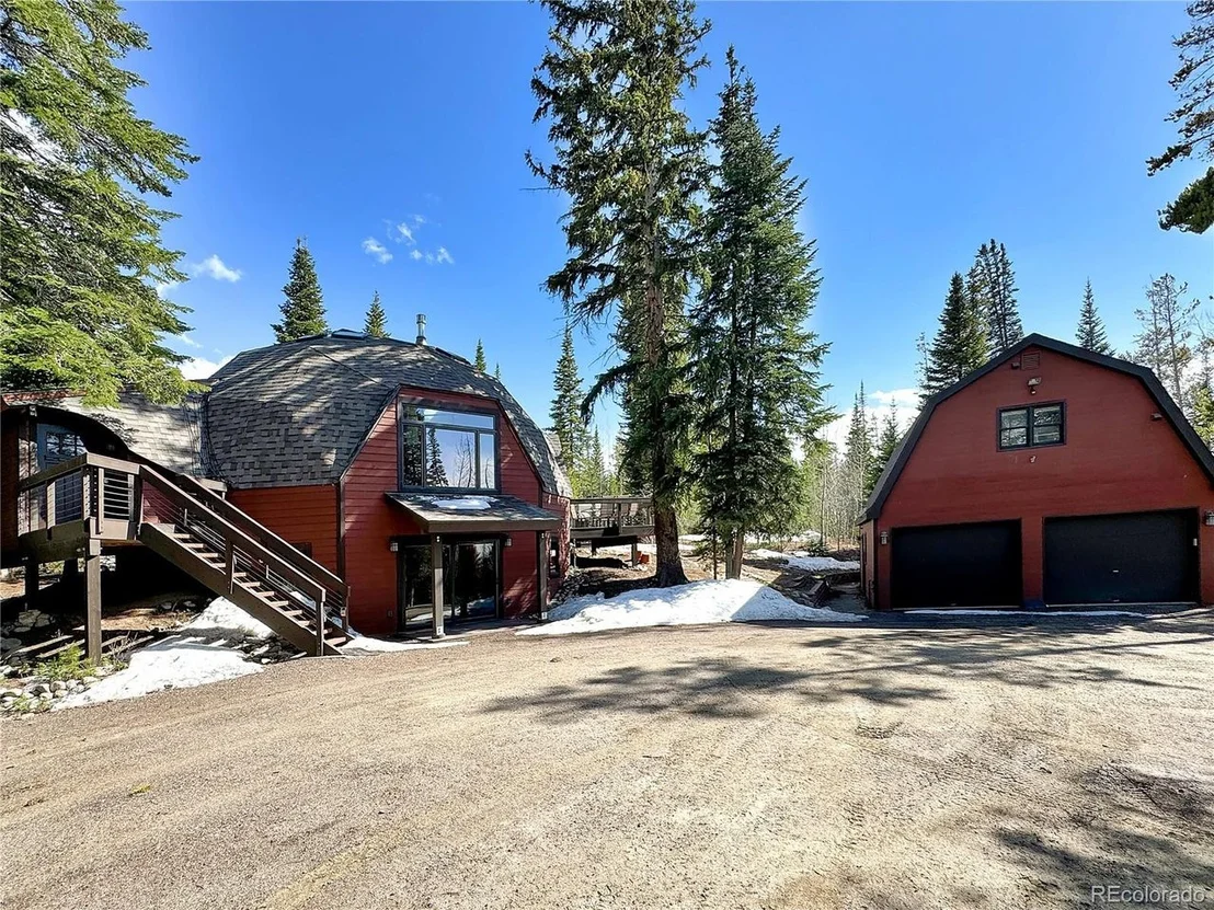 Photo of 230 Balsh Blvd