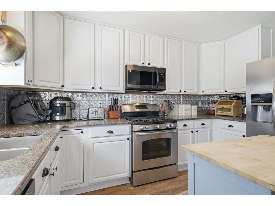 Photo of 7472 Skyline Way